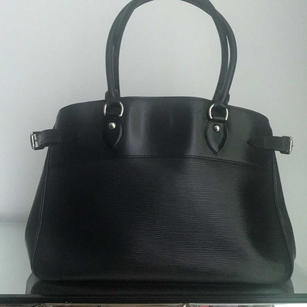 Louis Vuitton Epi Passy GM